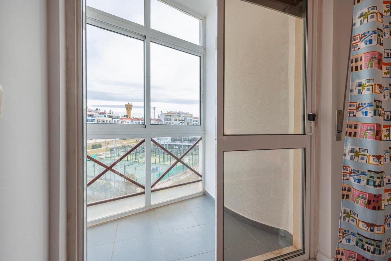 Sunny 2 Bdr Apartment By Lovelystay Charneca  Extérieur photo