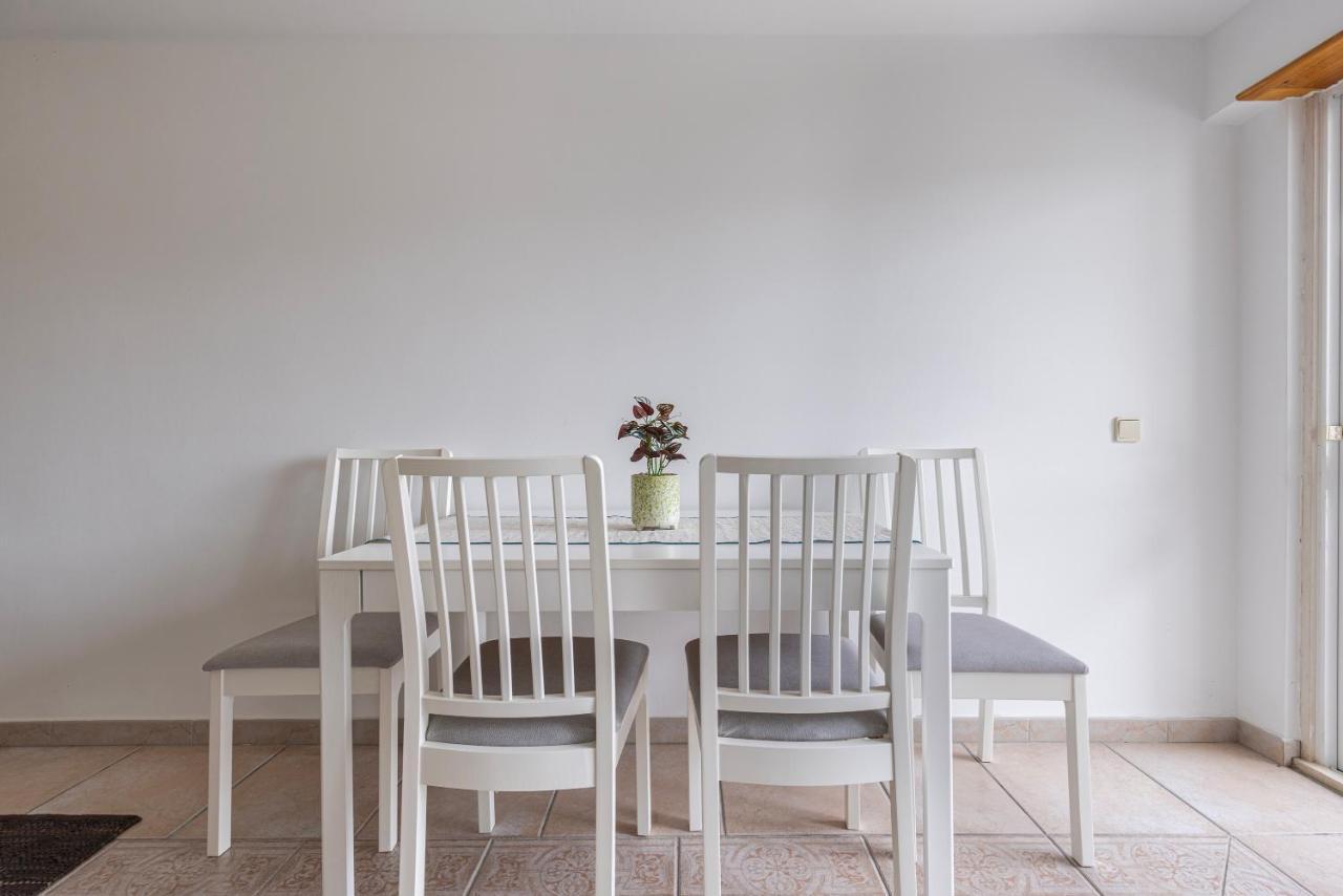 Sunny 2 Bdr Apartment By Lovelystay Charneca  Extérieur photo